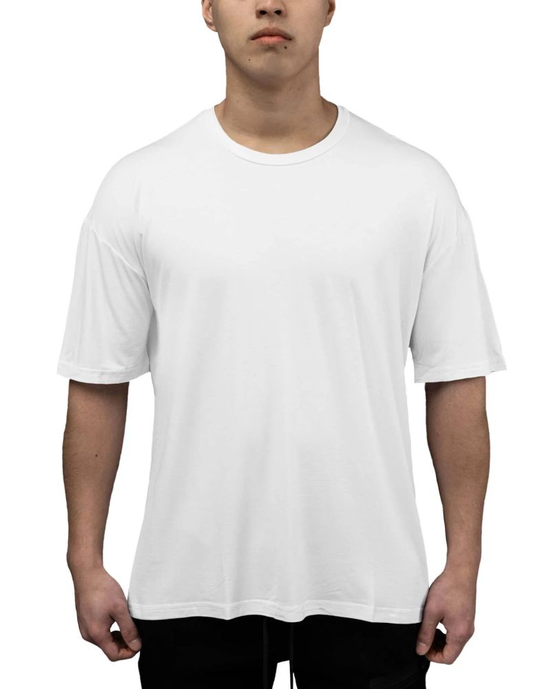 Oversized undershirt: Shoulders don't fit correctly